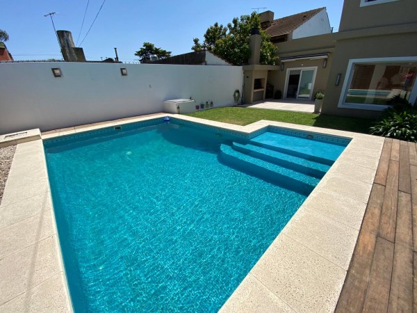 Casa con piscina en excelente zona de Castelar Norte!
