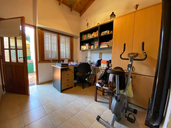 Nuevo Valor! Casa en venta en Castelar Norte sobre dos lotes!