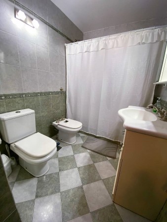 Nuevo Valor! Casa en venta en Castelar Norte sobre dos lotes!