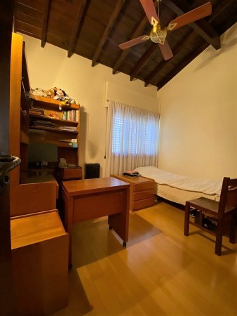 Nuevo Valor! Casa en venta en Castelar Norte sobre dos lotes!