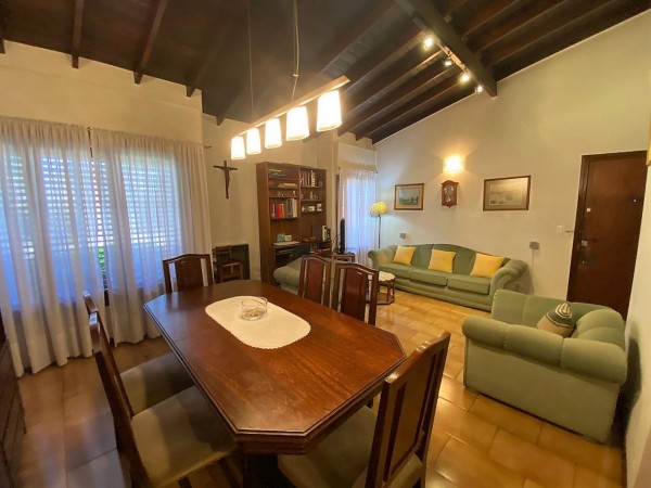 Nuevo Valor! Casa en venta en Castelar Norte sobre dos lotes!