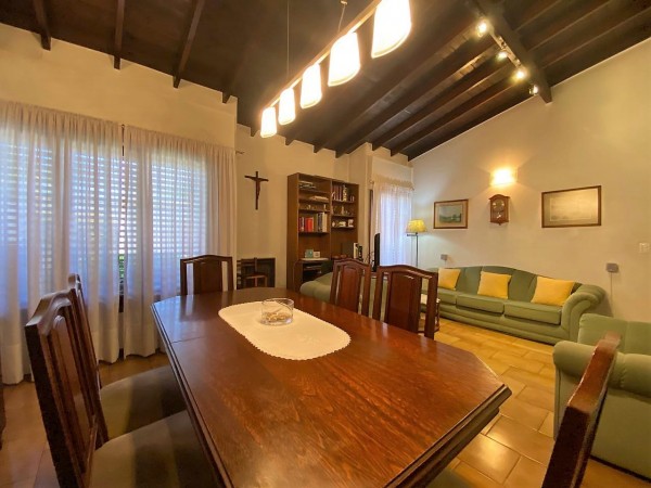 Nuevo Valor! Casa en venta en Castelar Norte sobre dos lotes!
