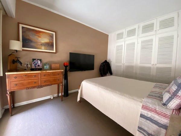 Casa en Venta en Castelar Norte - 5 ambientes!