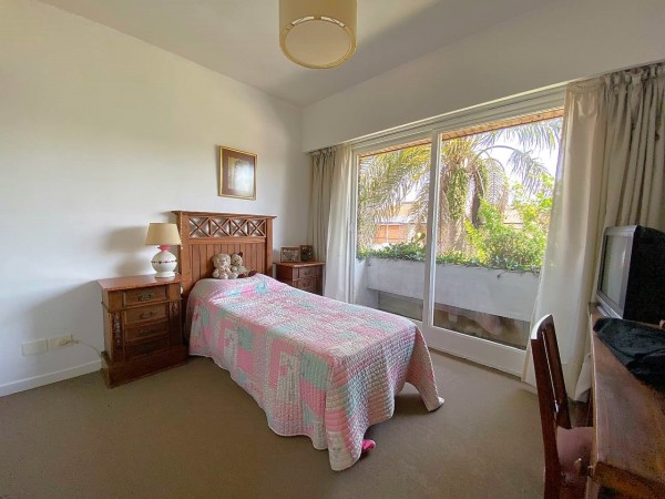 Casa en Venta en Castelar Norte - 5 ambientes!