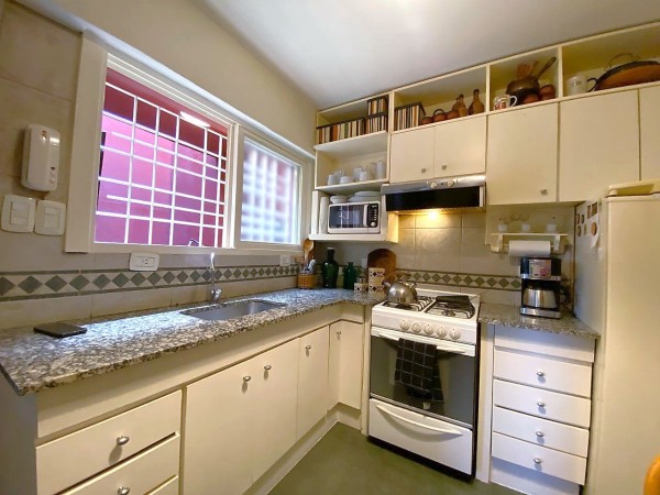 Casa en Venta en Castelar Norte - 5 ambientes!