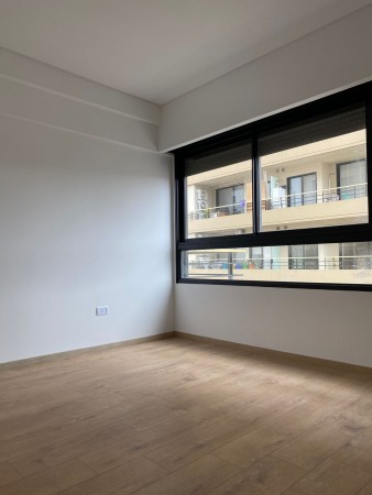 Granaderos 756 - Dto 4 ambientes a Estrenar !!!