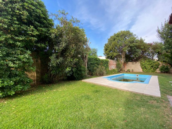 NUEVO VALOR! - Casa en Venta en Castelar Norte - Lote 10x 61!