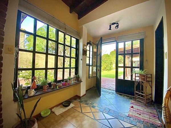 NUEVO VALOR! - Casa en Venta en Castelar Norte - Lote 10x 61!