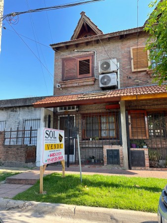 Ventura Bustos 2190 - Duplex 3 ambientes - Castelar Norte