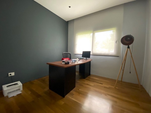 Casa en Venta en Country Terravista - 7 ambientes - Impecable!