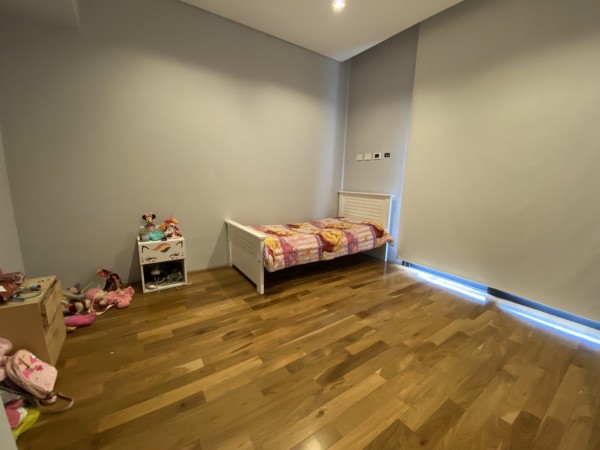 Casa en Venta en Country Terravista - 7 ambientes - Impecable!