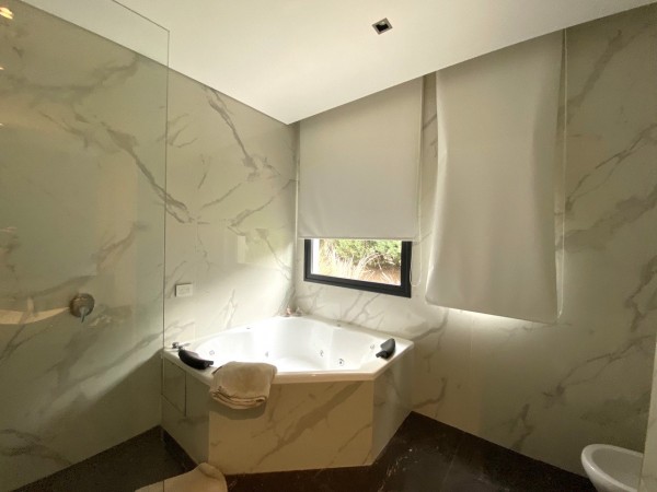 Casa en Venta en Country Terravista - 7 ambientes - Impecable!