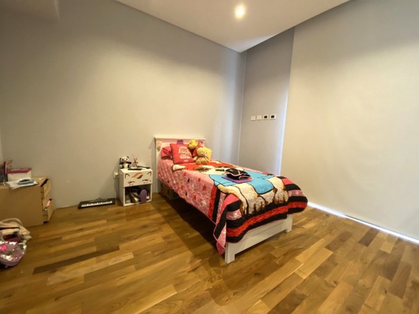 Casa en Venta en Country Terravista - 7 ambientes - Impecable!