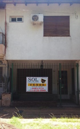 Pedro Goyena 2400 - Duplex 3 ambientes