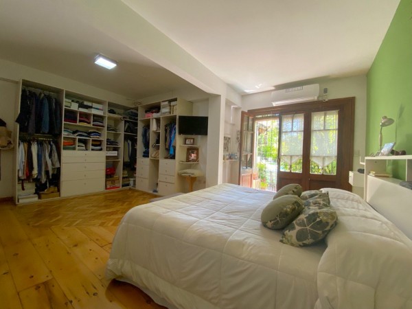 NUEVO VALOR - Casa en venta en Castelar Norte - 4 ambientes! Excelente ubicacion! Permuta!