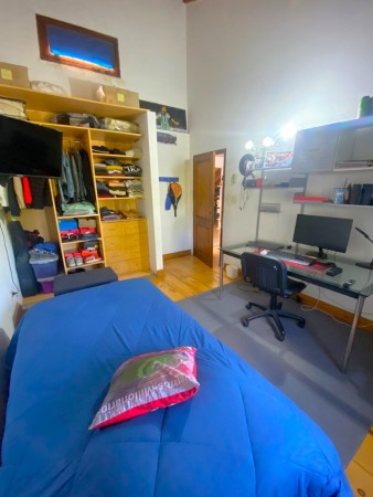 NUEVO VALOR - Casa en venta en Castelar Norte - 4 ambientes! Excelente ubicacion! Permuta!