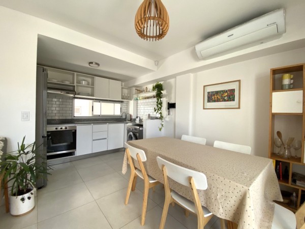 NUEVO VALOR! En Venta Impecable departamento 3 ambientes en Moron - con cochera!