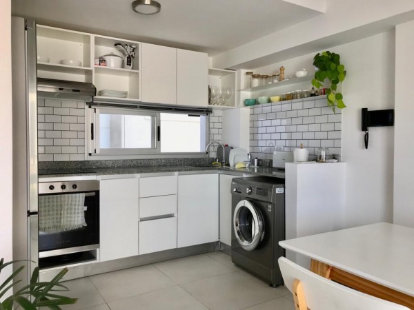 NUEVO VALOR! En Venta Impecable departamento 3 ambientes en Moron - con cochera!