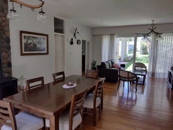 Casa 6 ambientes - San Nicolas 1339 - Castelar Norte
