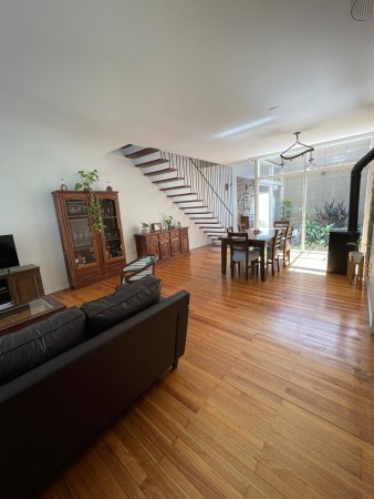 Casa 6 ambientes - San Nicolas 1339 - Castelar Norte