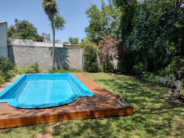 Casa 6 ambientes - San Nicolas 1339 - Castelar Norte