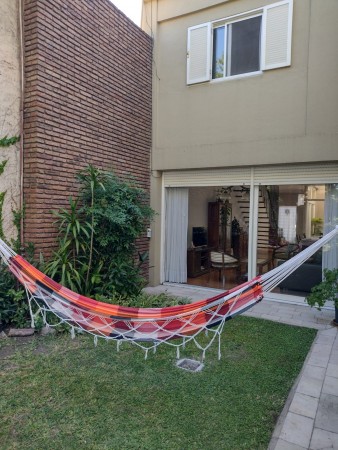 Casa 6 ambientes - San Nicolas 1339 - Castelar Norte