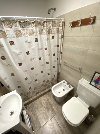 Casa en venta en Barrio Aeronautico - 3 ambientes!