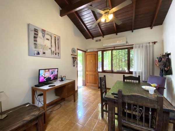 Casa en venta en Barrio Aeronautico - 3 ambientes!