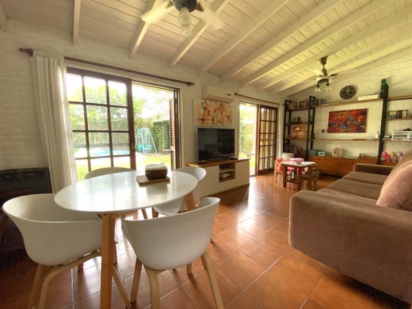 Casa en venta en Barrio Aeronautico - 3 ambientes!