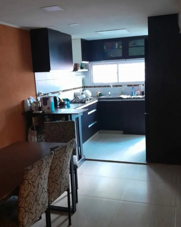 Thorne 2356 - casa en ph 4 ambientes