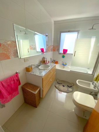 NUEVO VALOR! Hermosa casa en Country Terravista - 4 dormitorios! FINANCIA