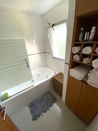 NUEVO VALOR! Hermosa casa en Country Terravista - 4 dormitorios! FINANCIA