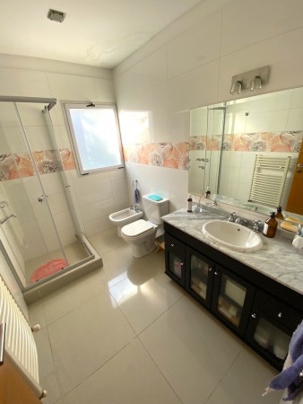 NUEVO VALOR! Hermosa casa en Country Terravista - 4 dormitorios! FINANCIA