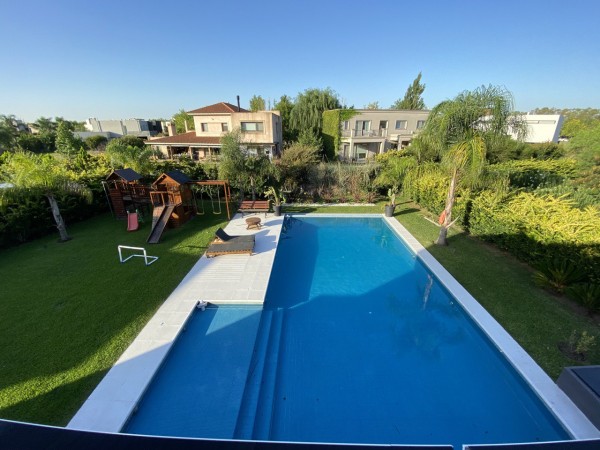 NUEVO VALOR! Hermosa casa en Country Terravista - 4 dormitorios! FINANCIA