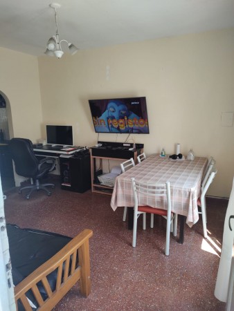 Castelar Centro - Casa en Ph 2 amb con patio !