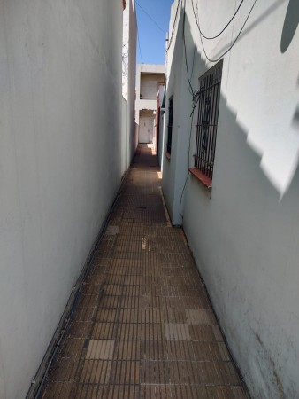 Castelar Centro - Casa en Ph 2 amb con patio !