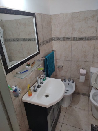 Castelar Centro - Casa en Ph 2 amb con patio !