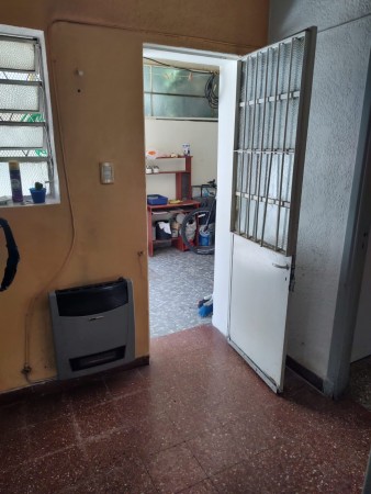 Castelar Centro - Casa en Ph 2 amb con patio !