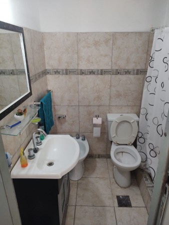 Castelar Centro - Casa en Ph 2 amb con patio !