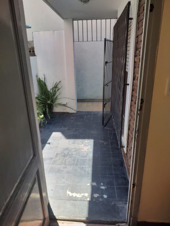Castelar Centro - Casa en Ph 2 amb con patio !