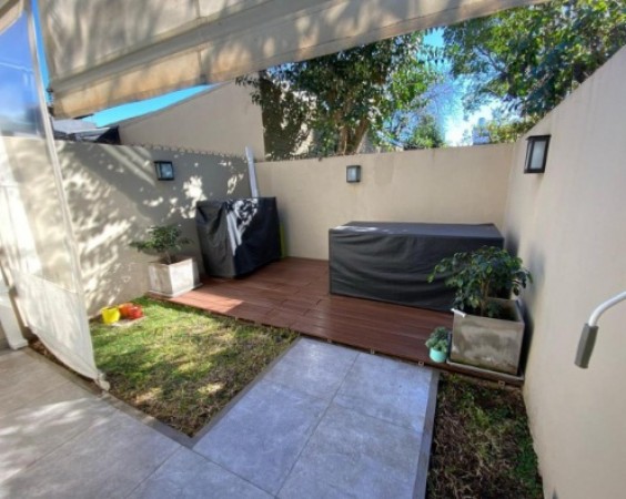 Colonia 1200 ! Duplex 3 ambientes - Permuta !