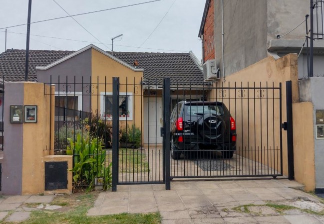 Duplex en venta en Ituzaingo de 4 ambientes