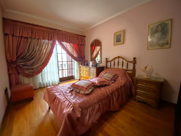 Chalet en venta en Castelar Norte de 5 ambientes!