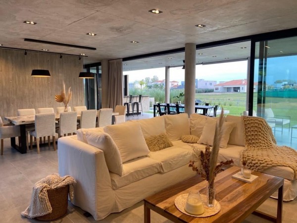 Hermosa casa en Country Terravista - 5 ambientes!