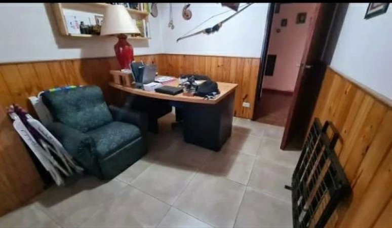 Besares 584 ‼ Chalet 5 ambientes... acepta Permutas
