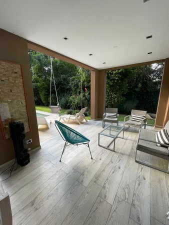 Casa en Venta en Parque Leloir - 5 ambientes!