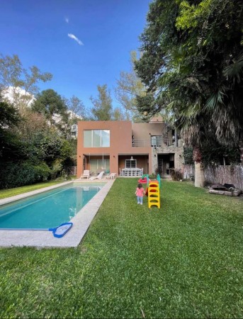 Casa en Venta en Parque Leloir - 5 ambientes!