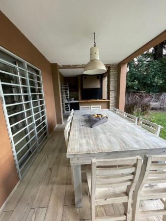 Casa en Venta en Parque Leloir - 5 ambientes!