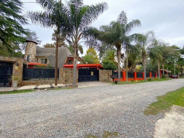 Casa Quinta en Venta en Parque Leloir - 5 ambientes