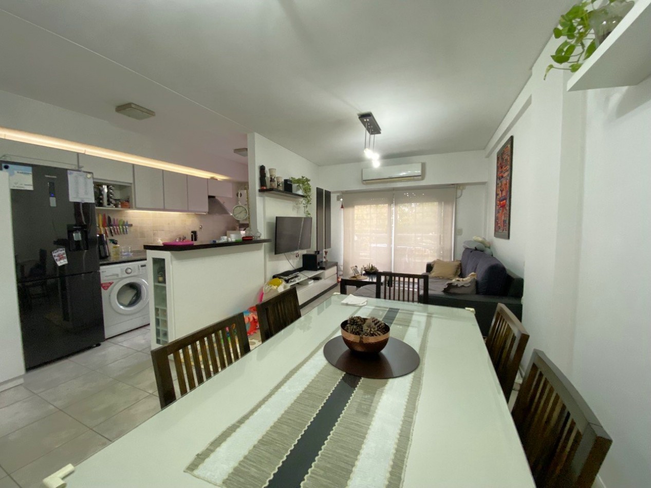 Dpto en Venta en el Centro de Castelar Norte! - 3 ambientes con cochera!